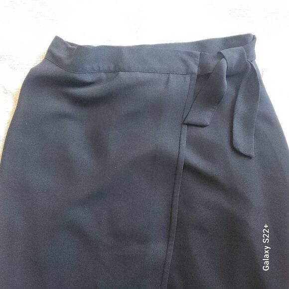 K8  SC Collection black wrap skirt - Picture 3 of 8